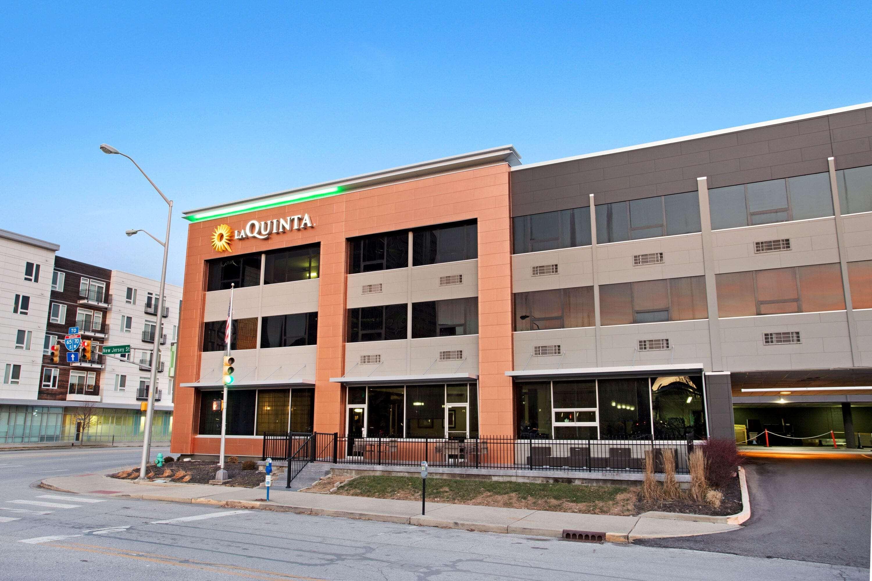 La Quinta Inn & Suites By Wyndham Indianapolis Downtown Luaran gambar