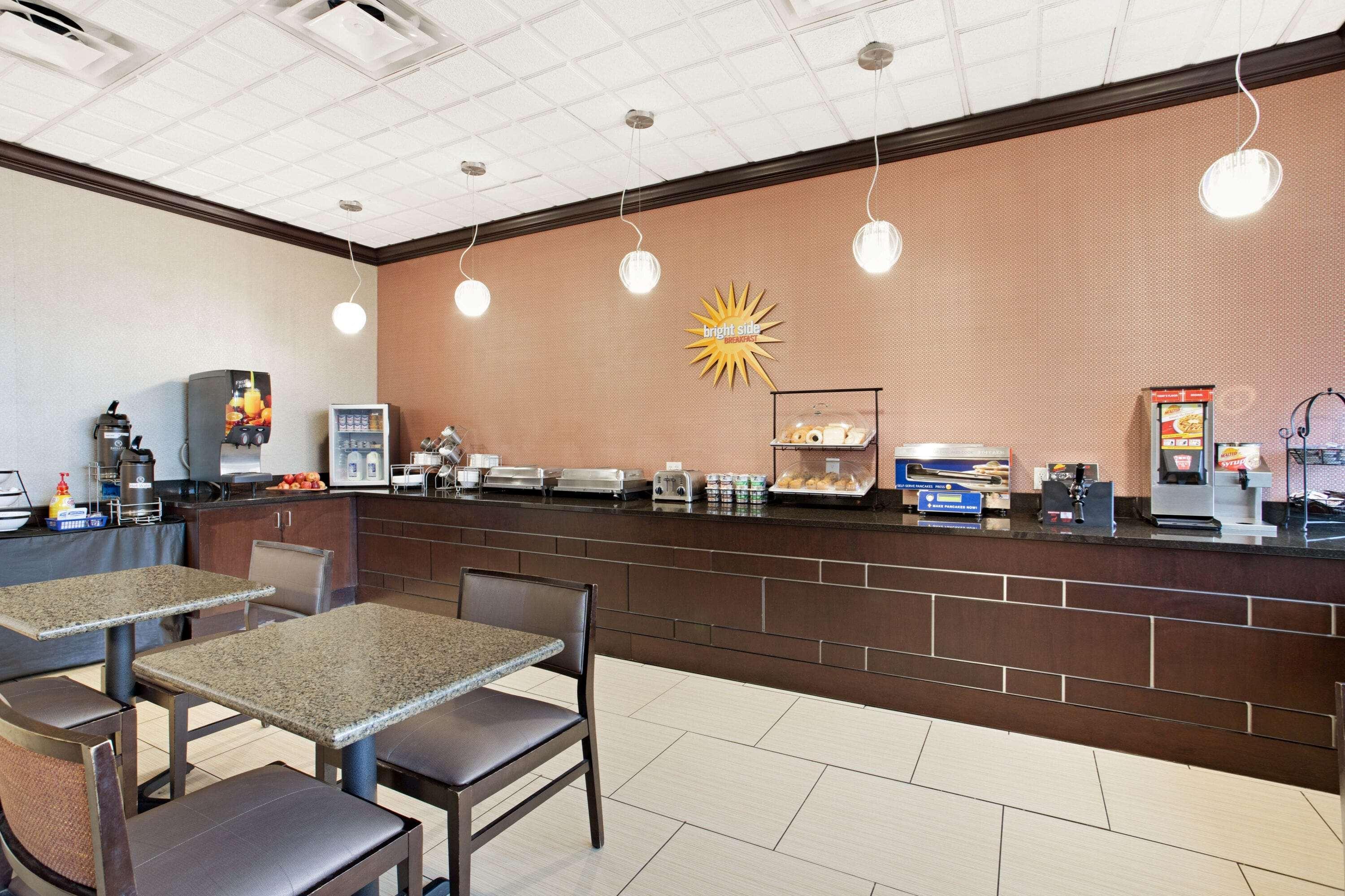 La Quinta Inn & Suites By Wyndham Indianapolis Downtown Luaran gambar