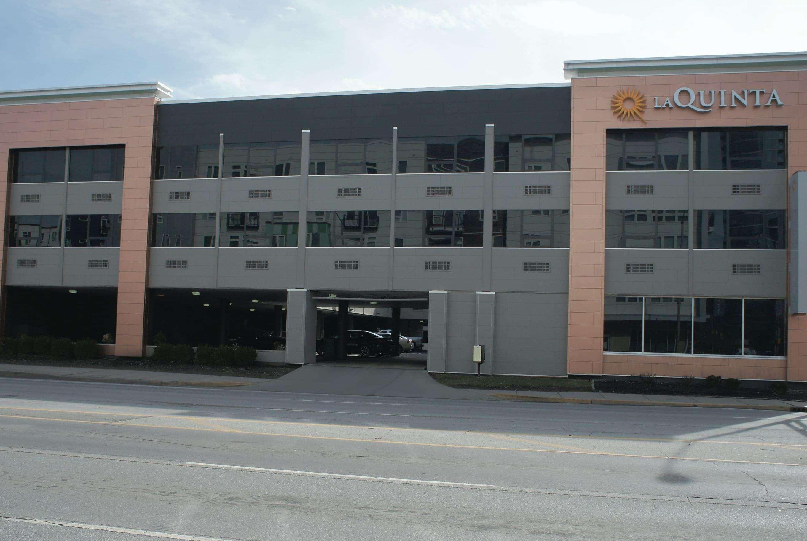La Quinta Inn & Suites By Wyndham Indianapolis Downtown Luaran gambar
